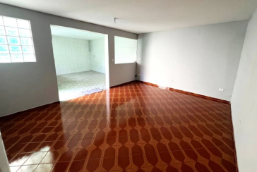 Sobrado para renda à venda no Bairro do Jardim Santa Lucrécia na Rua Pêra-Marmelo