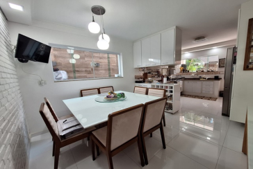 BELO Sobrado à venda no Bairro do Jardim Cidade Pirituba na Rua Pináceas,