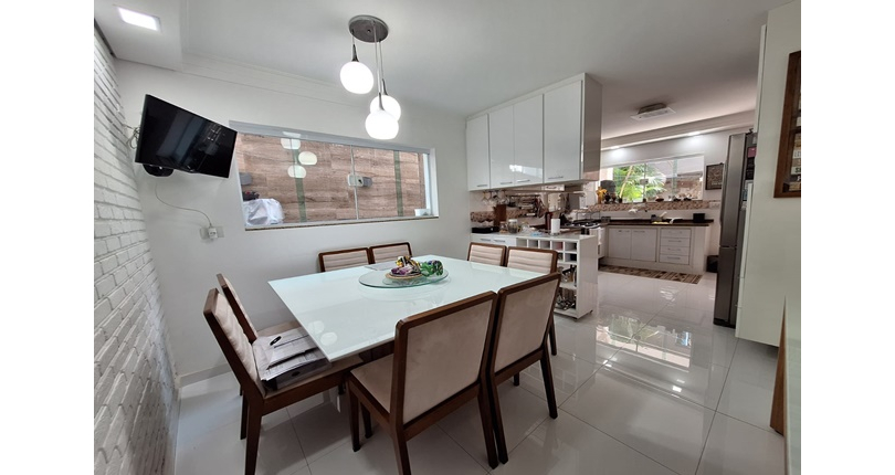 BELO Sobrado à venda no Bairro do Jardim Cidade Pirituba na Rua Pináceas,