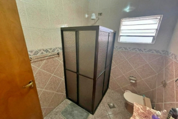 Casa térrea à venda no Bairro da Vila Jaguara na Rua Paúva,