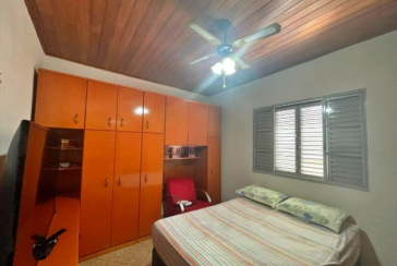 Casa térrea à venda no Bairro da Vila Jaguara na Rua Paúva,