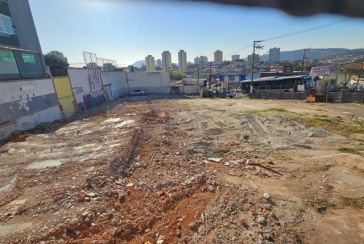 Terreno à venda no Bairro da Vila Pirituba na Avenida Paula Ferreira