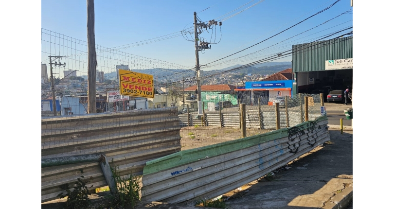 Terreno à venda no Bairro da Vila Pirituba na Avenida Paula Ferreira