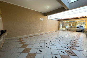 Sobrado à venda no Bairro do Jardim Regina na Rua Fontes da Silva