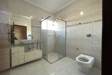 Sobrado à venda no Bairro do Jardim Regina na Rua Fontes da Silva