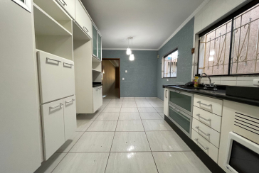 Sobrado à venda no Bairro do Jardim Regina na Rua Fontes da Silva