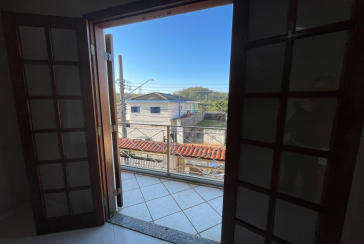 Sobrado à venda no Bairro do Jardim Regina na Rua Fontes da Silva