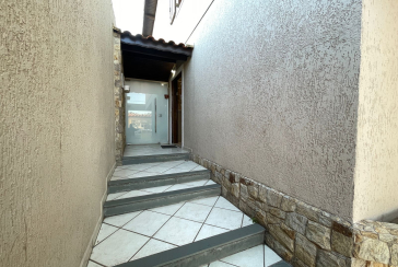 Sobrado à venda no Bairro do Jardim Regina na Rua Fontes da Silva