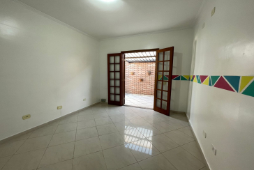 Sobrado à venda no Bairro do Jardim Regina na Rua Fontes da Silva