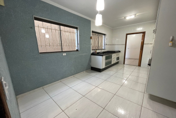 Sobrado à venda no Bairro do Jardim Regina na Rua Fontes da Silva