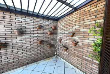 Sobrado à venda no Bairro do Jardim Regina na Rua Fontes da Silva