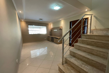 Sobrado à venda no Bairro do Jardim Regina na Rua Fontes da Silva