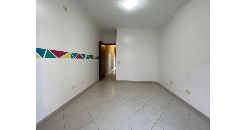 Sobrado à venda no Bairro do Jardim Regina na Rua Fontes da Silva