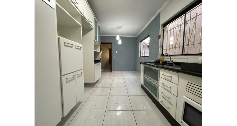 Sobrado à venda no Bairro do Jardim Regina na Rua Fontes da Silva