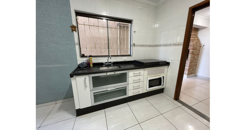 Sobrado à venda no Bairro do Jardim Regina na Rua Fontes da Silva