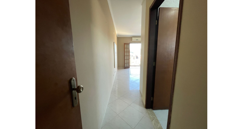 Sobrado à venda no Bairro do Jardim Regina na Rua Fontes da Silva