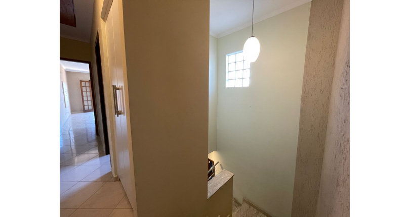 Sobrado à venda no Bairro do Jardim Regina na Rua Fontes da Silva