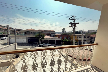 Sobrado à venda no Bairro do Parque São Domingos na Rua José Cândido Freire, 