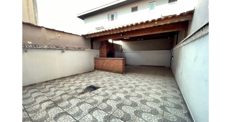 Sobrado à venda no Bairro do Parque São Domingos na Rua José Cândido Freire, 