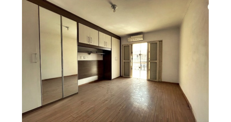 Sobrado à venda no Bairro do Parque São Domingos na Rua José Cândido Freire, 