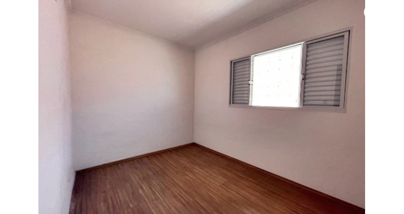 Sobrado à venda no Bairro do Parque São Domingos na Rua José Cândido Freire, 