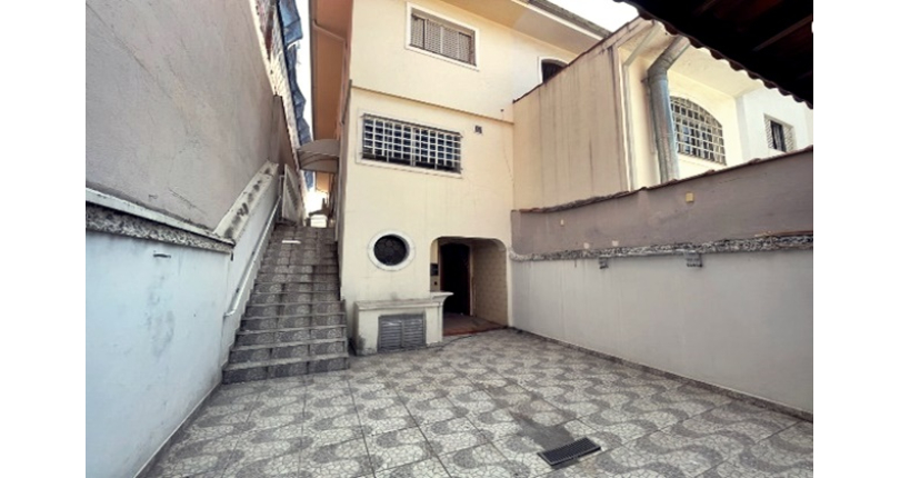 Sobrado à venda no Bairro do Parque São Domingos na Rua José Cândido Freire, 