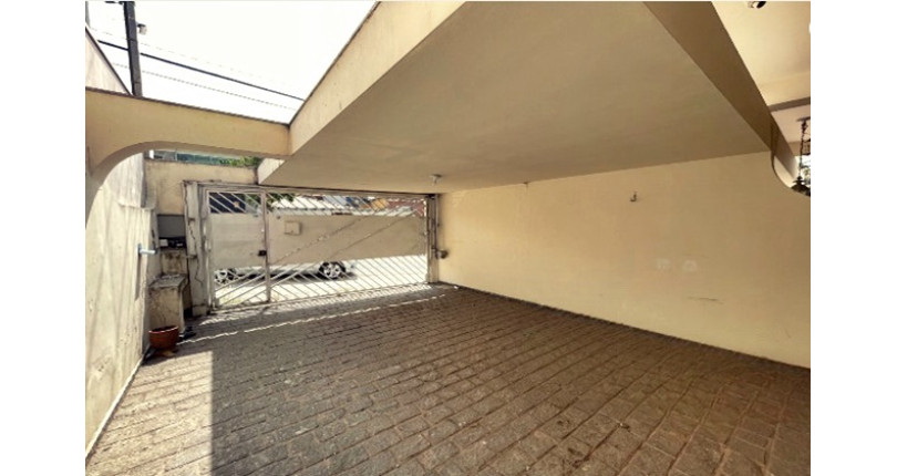 Sobrado à venda no Bairro do Parque São Domingos na Rua José Cândido Freire, 