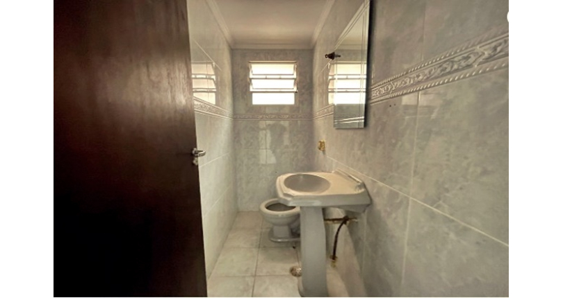 Sobrado à venda no Bairro do Parque São Domingos na Rua José Cândido Freire, 