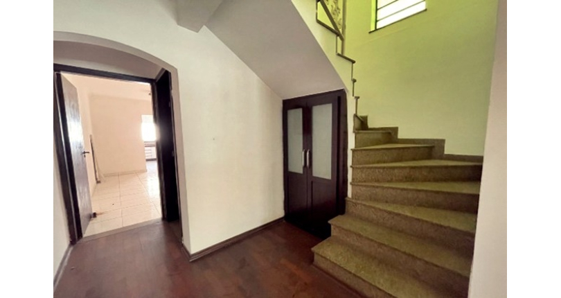 Sobrado à venda no Bairro do Parque São Domingos na Rua José Cândido Freire, 