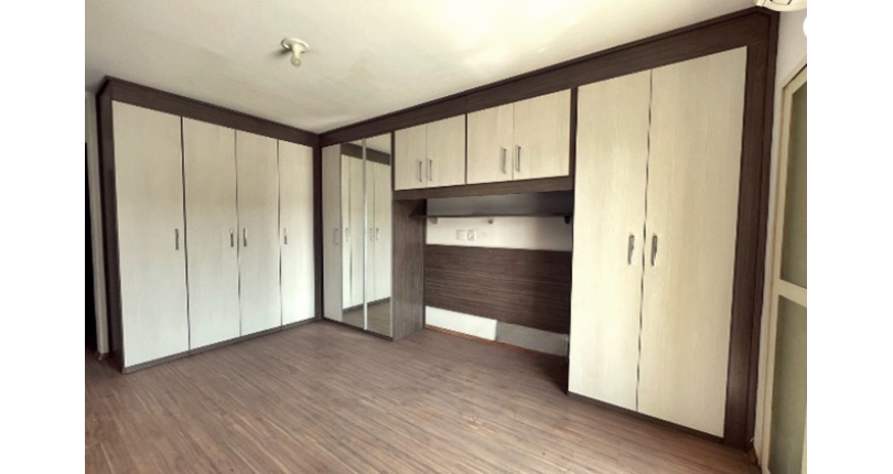 Sobrado à venda no Bairro do Parque São Domingos na Rua José Cândido Freire, 