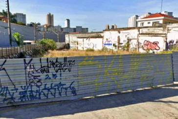 Terreno à venda no Bairro de Pirituba na Avenida Mutinga,