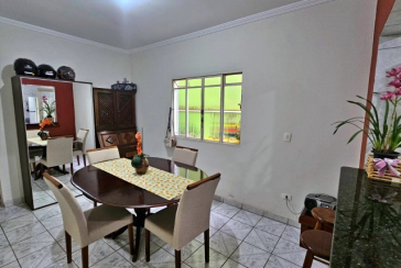 Sobrado à venda no Bairro do Conjunto Residencial Vista Verde na Rua Roberto Boyle,