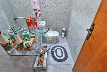 Sobrado à venda no Bairro do Conjunto Residencial Vista Verde na Rua Roberto Boyle,