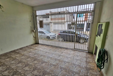 Sobrado à venda no Bairro do Conjunto Residencial Vista Verde na Rua Roberto Boyle,