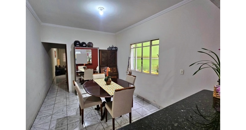 Sobrado à venda no Bairro do Conjunto Residencial Vista Verde na Rua Roberto Boyle,