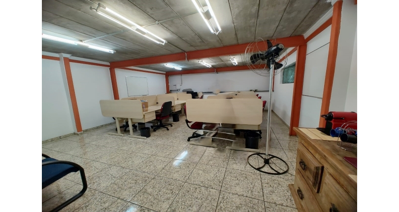 Ótimo Galpão à venda no Bairro do Jardim Santo Elias na Avenida Eliseo Cordeiro de Siqueira,