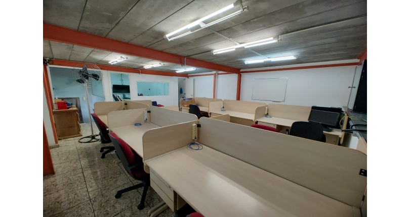 Ótimo Galpão à venda no Bairro do Jardim Santo Elias na Avenida Eliseo Cordeiro de Siqueira,