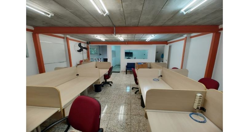 Ótimo Galpão à venda no Bairro do Jardim Santo Elias na Avenida Eliseo Cordeiro de Siqueira,