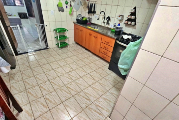 Sobrado à venda no Conjunto Residencial Vista Verde na Rua José Carlos de Resende