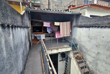 Sobrado à venda no Conjunto Residencial Vista Verde na Rua José Carlos de Resende