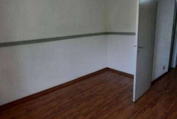 Sobrado à venda no Bairro do Conjunto Residencial Vista Verde na Rua José Carlos de Resende,