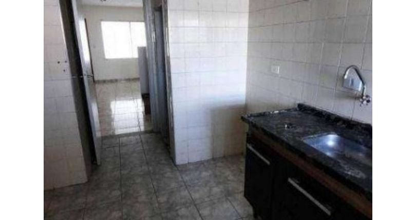 Sobrado à venda no Bairro do Conjunto Residencial Vista Verde na Rua José Carlos de Resende,