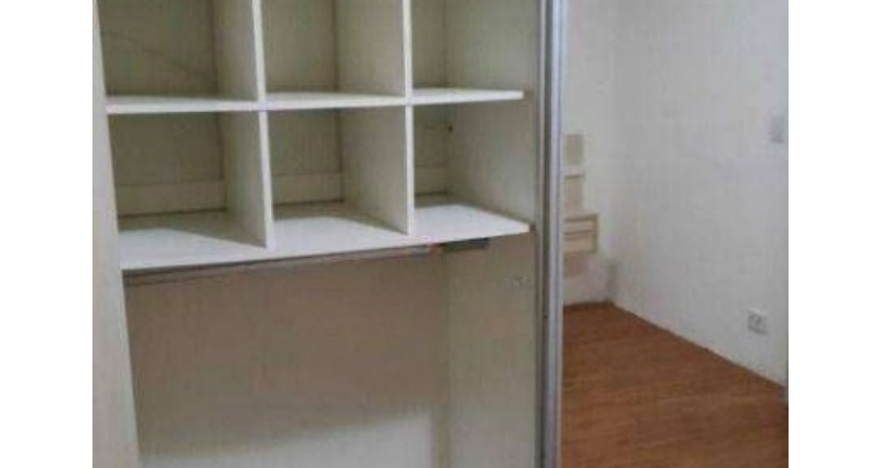 Sobrado à venda no Bairro do Conjunto Residencial Vista Verde na Rua José Carlos de Resende,