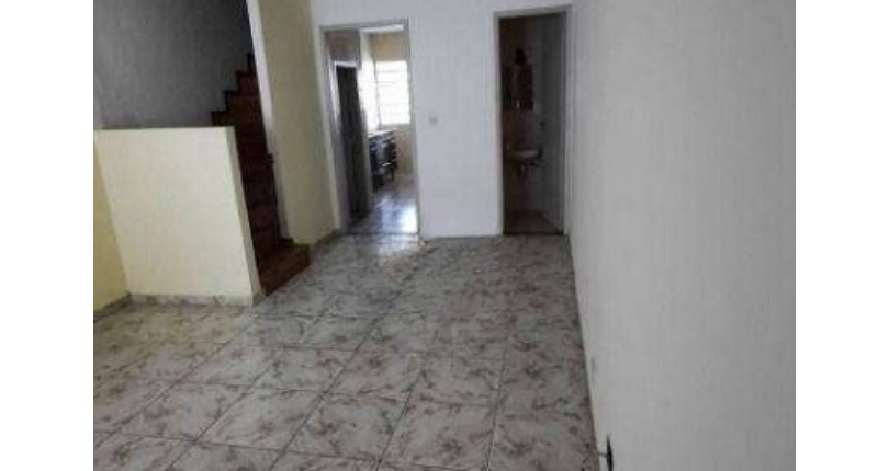 Sobrado à venda no Bairro do Conjunto Residencial Vista Verde na Rua José Carlos de Resende,