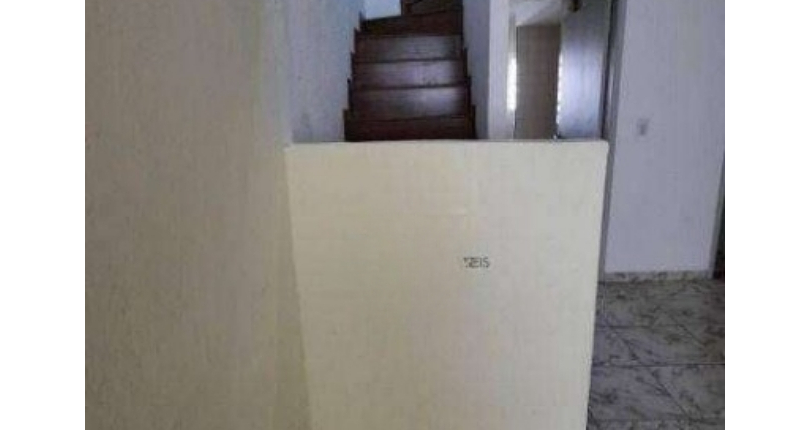 Sobrado à venda no Bairro do Conjunto Residencial Vista Verde na Rua José Carlos de Resende,