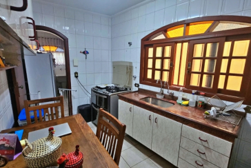 Sobrado à venda no Bairro do Jardim Cidade Pirituba na Rua Pináceas,