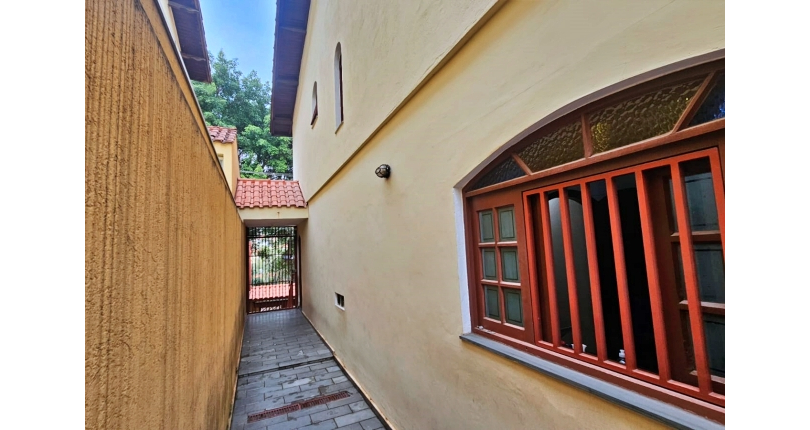 Sobrado à venda no Bairro do Jardim Cidade Pirituba na Rua Pináceas,