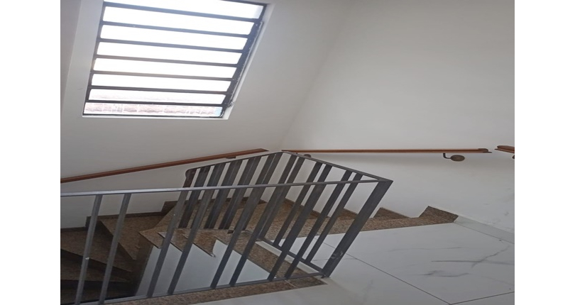 Sobrado à venda no Bairro do Parque São Domingos na Rua Professora Altina Maynardi de Araújo