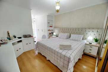 Sobrado à venda no Bairro do Jardim Pinheiros na Rua Frei Adriano Donado,