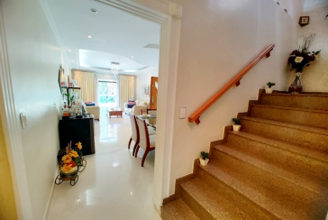 Sobrado à venda no Bairro do Jardim Pinheiros na Rua Frei Adriano Donado,